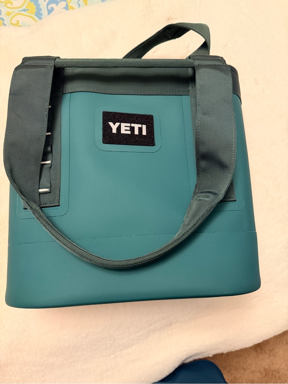 Yeti Camino 20 green emerald Insulated Tote Cooler with Shoulder Straps